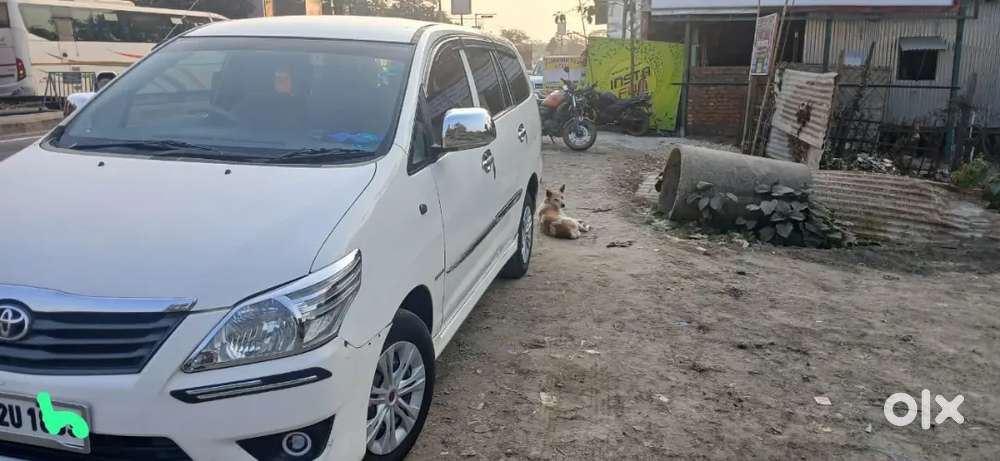 Toyota Innova 2012