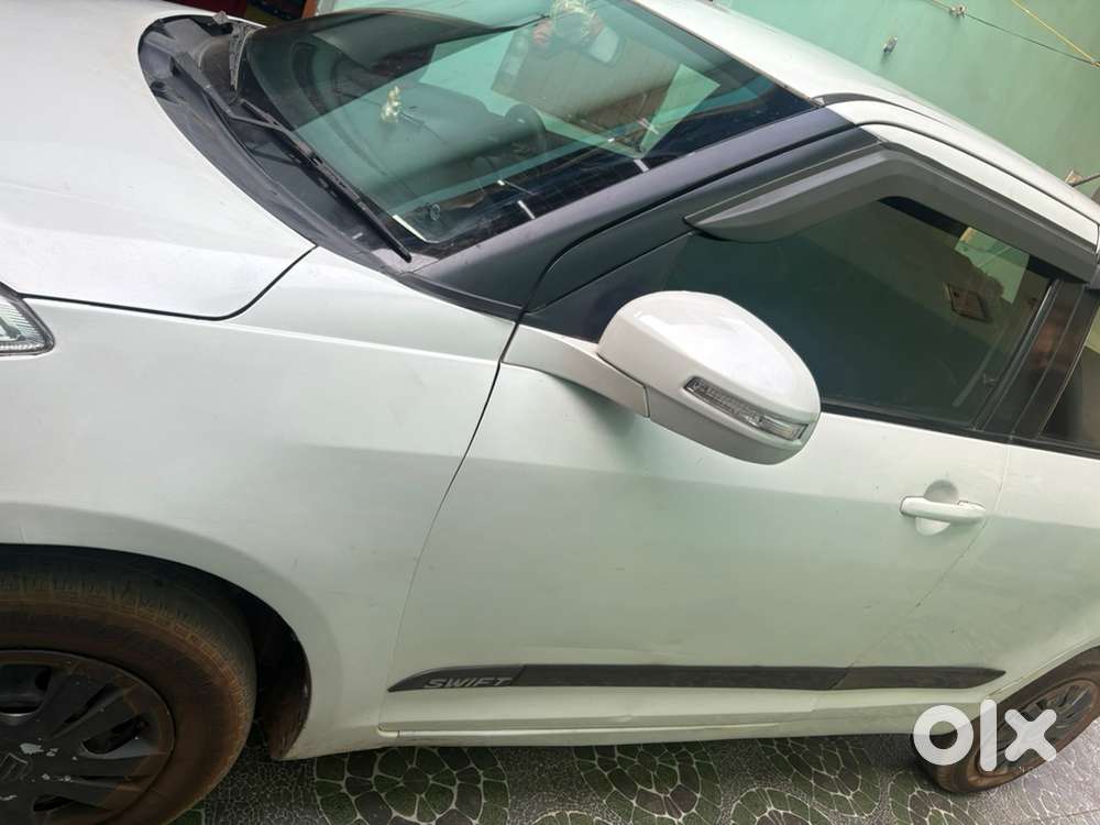 Maruti Suzuki Swift Ddis 2012