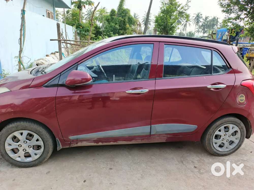 Hyundai Grand I10 2013 Petrol 105000 Km Driven