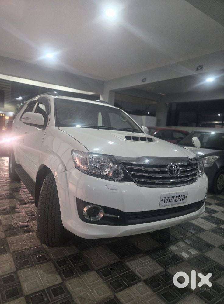 Toyota Fortuner 3.0 4x4 Manual, 2013, Diesel
