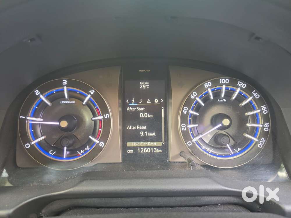 Toyota Innova Crysta 2.4 V, 2017, Diesel