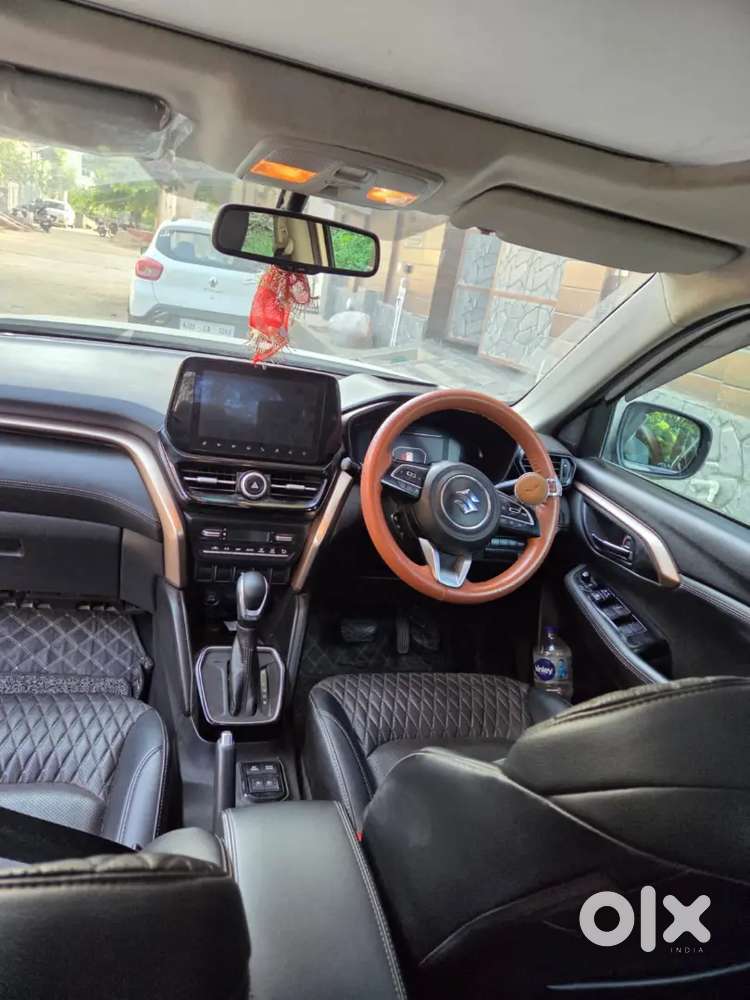 Grand Vitara Strong Hybrid, Sunroof, Top Model Very Good Condition.