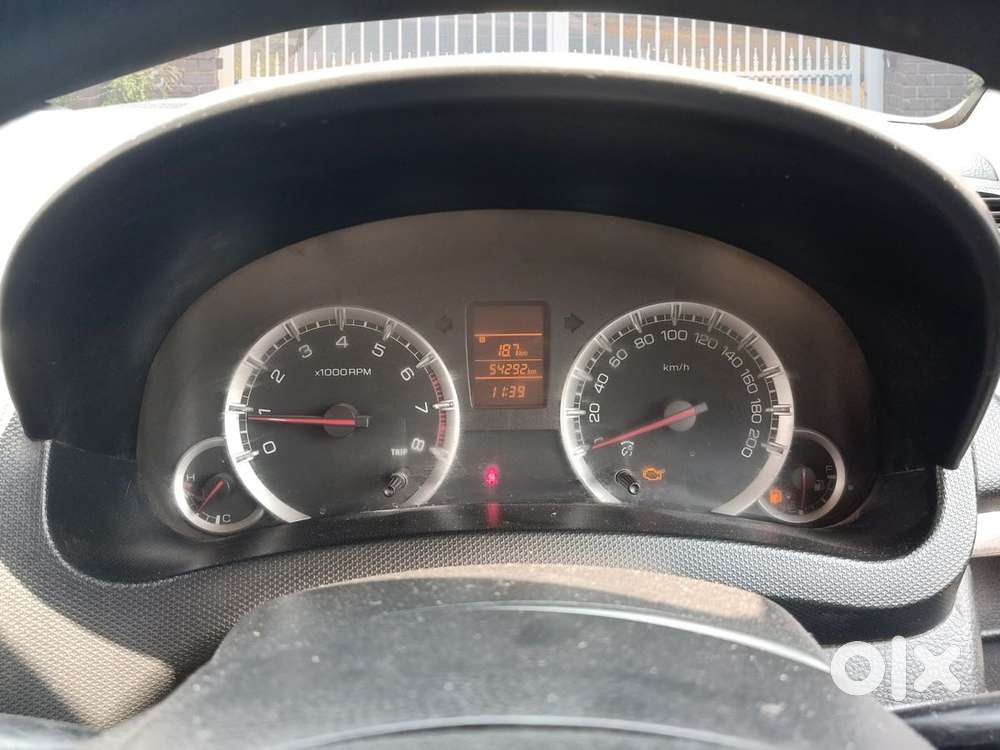 Maruti Suzuki Swift Vxi Abs Bsiv, 2014, Petrol