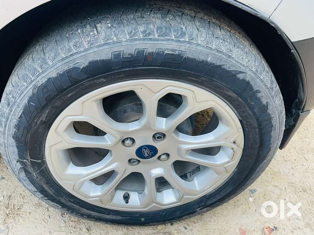 Ecosport Titanium Plus Automatic Petrol Push Button Start Car.