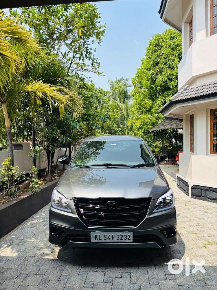 Toyota Innova 2014 Diesel Well Maintained