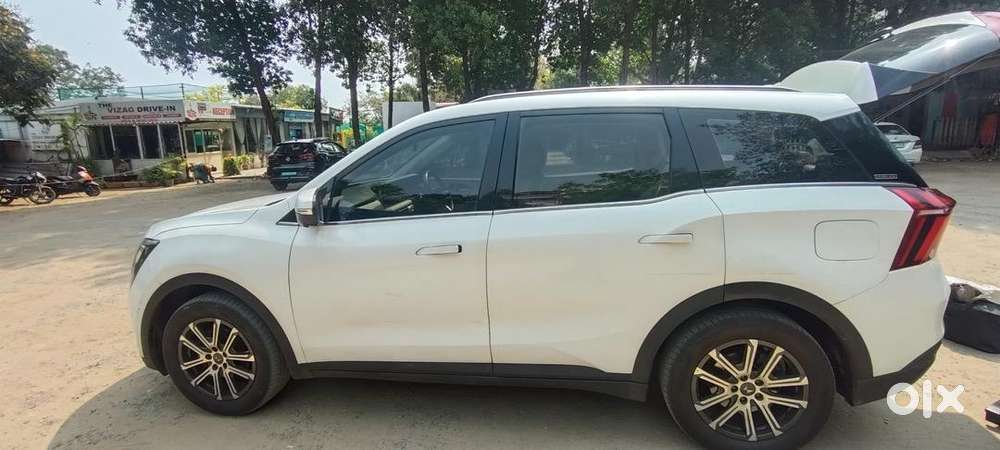 Mahindra Xuv700 2022 Diesel Well Maintained