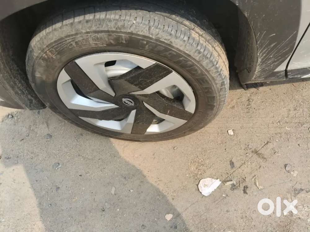 Nissan Magnite Visia Plus Silver Color