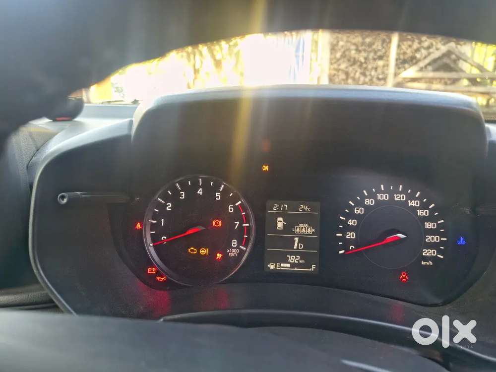 Maruti Suzuki New-gen Swift Zxi Ags Petrol 1700 Km Driven