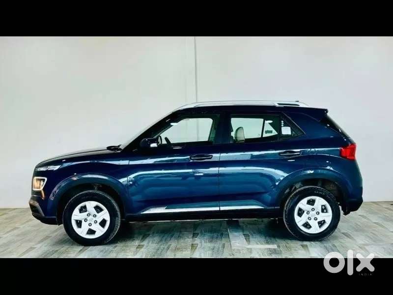 Hyundai Venue 1.2 S Plus, 2020, Petrol