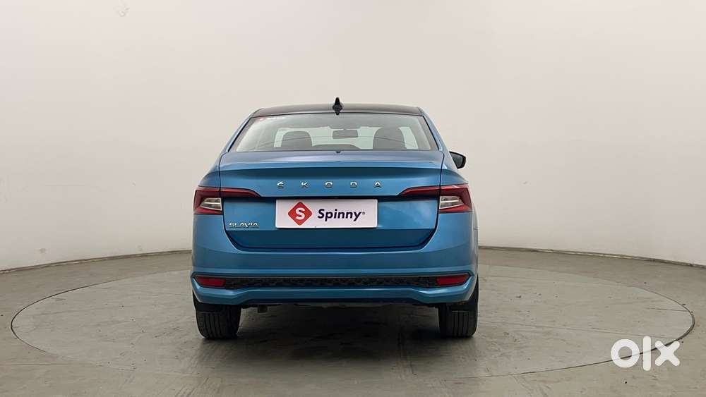 Skoda Slavia Ambition 1.0l Tsi At, 2022, Petrol