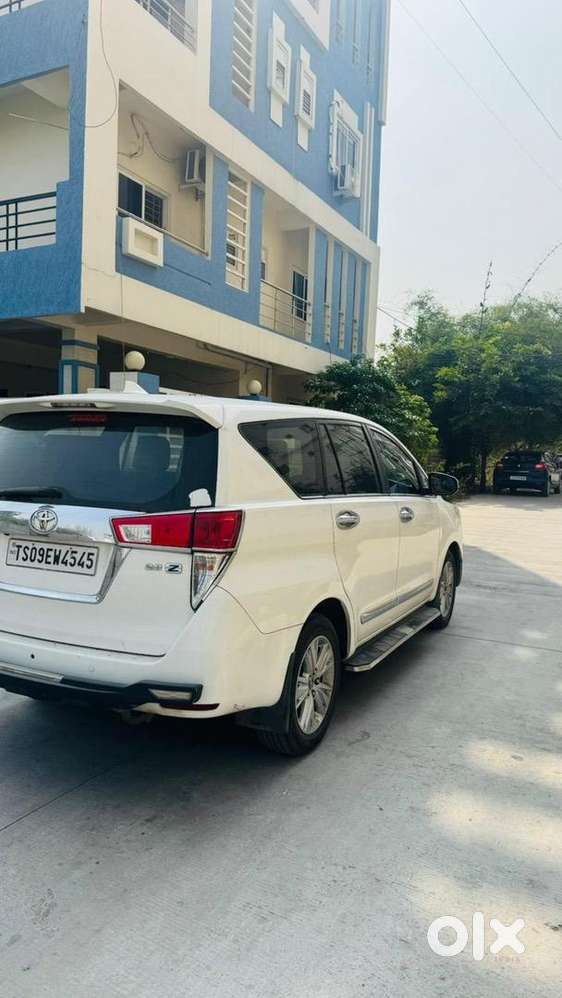 Toyota Innova Crysta 2017 Diesel Well Maintained