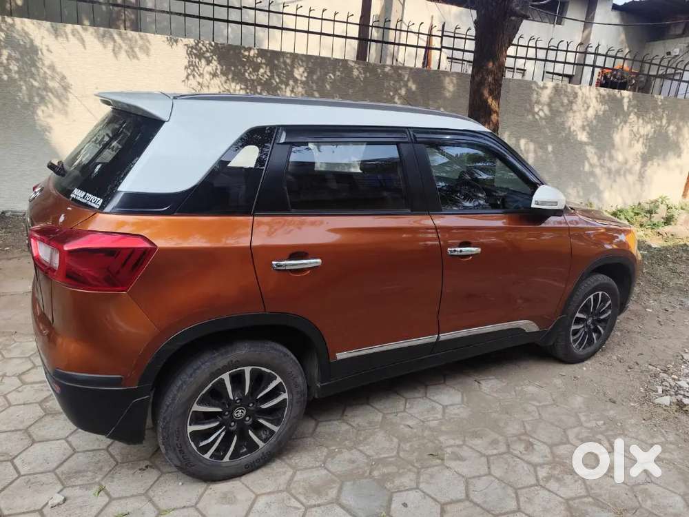 Dual Tone Top Model Automatic