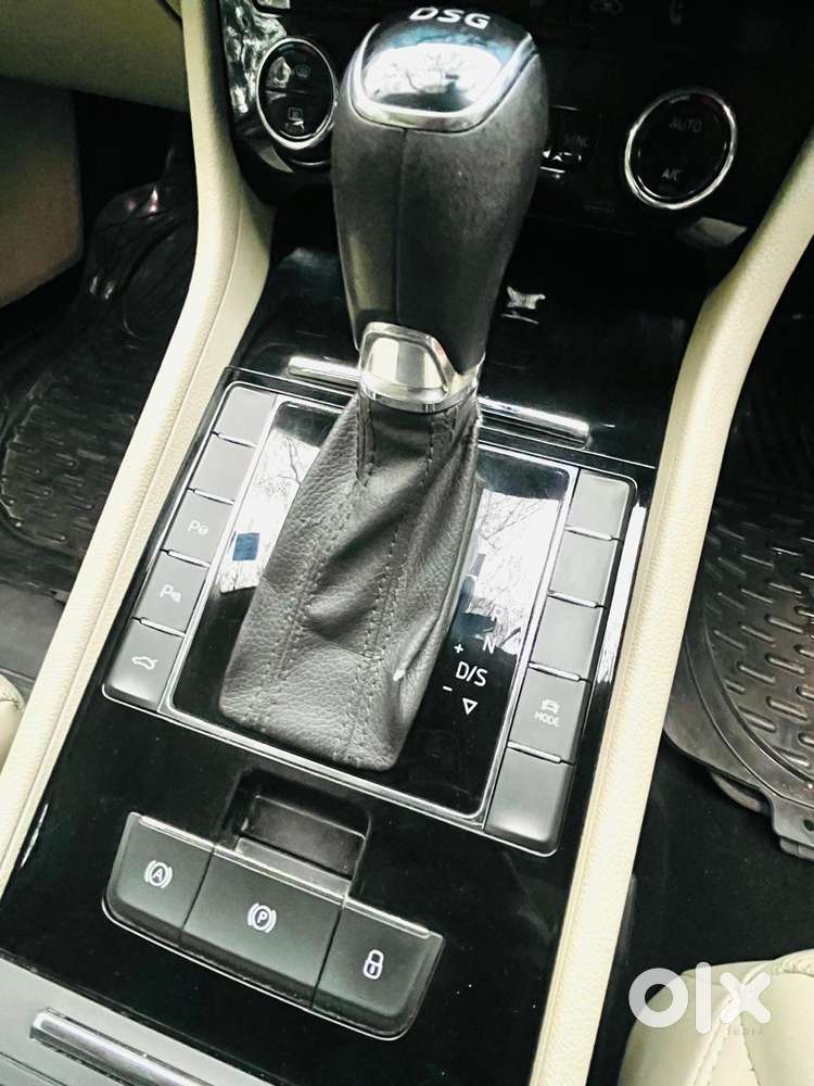 Skoda Superb L&k 1.8 Tsi At, 2019, Petrol