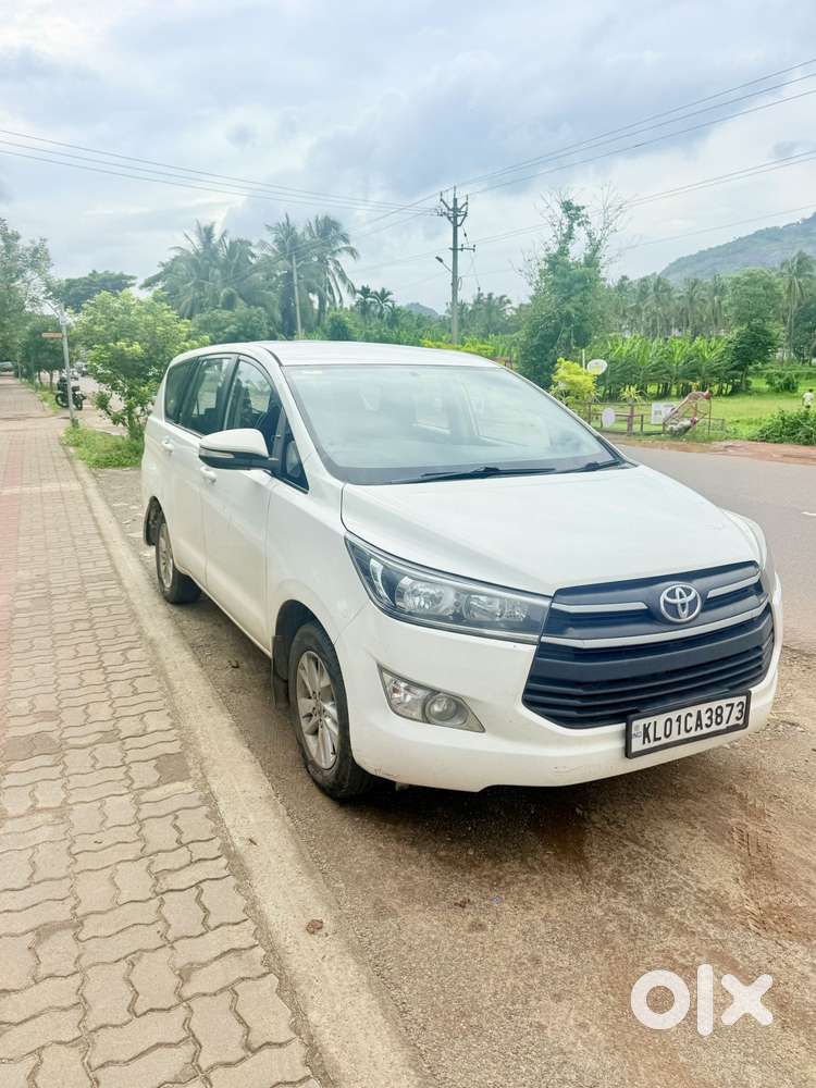 Toyota Innova Crysta 2.4 G Mt 8s, 2017, Diesel