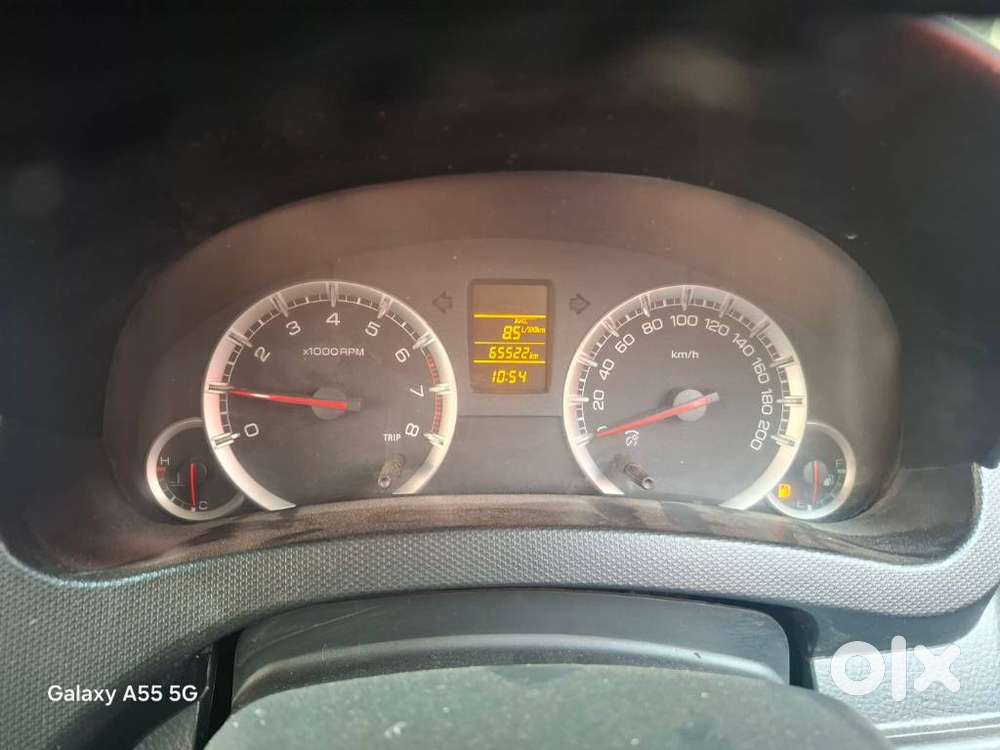 Maruti Suzuki Swift Vxi 1.2 Abs Bs-iv, 2012, Petrol