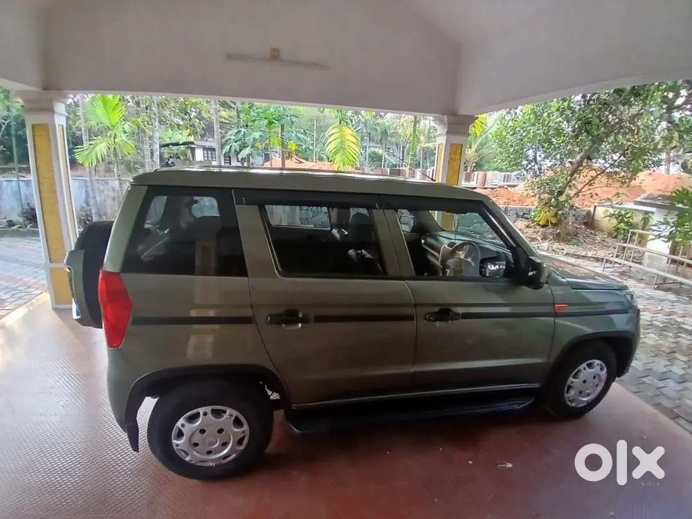 Mahindra Bolero Neon8