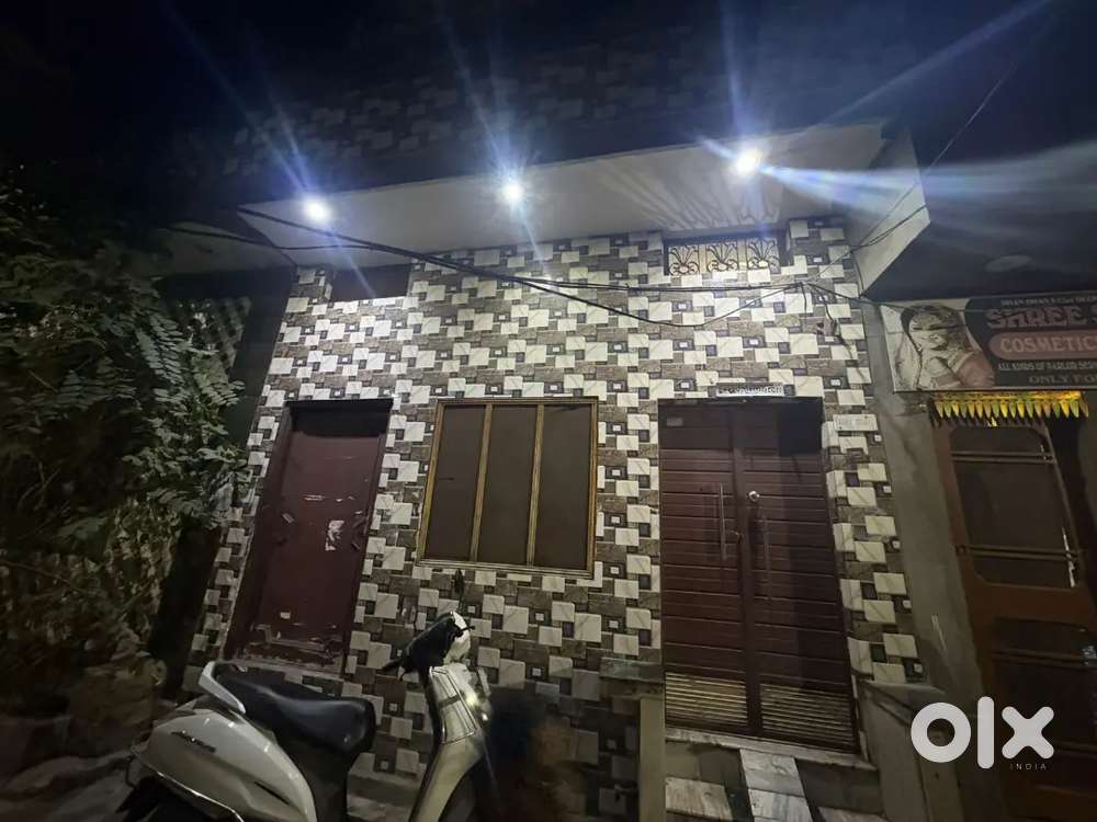 2 BHK (2 room, 1 Kitchen, 1 bathroom, 1 hall
