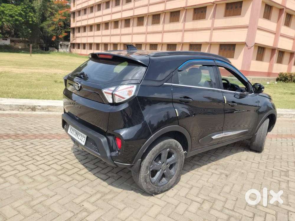 Tata Nexon Xz Plus (hs), 2022, Petrol