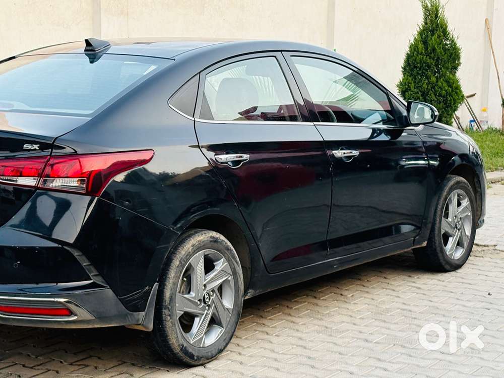 Hyundai Verna Diesel Manual 2023 Black Colur