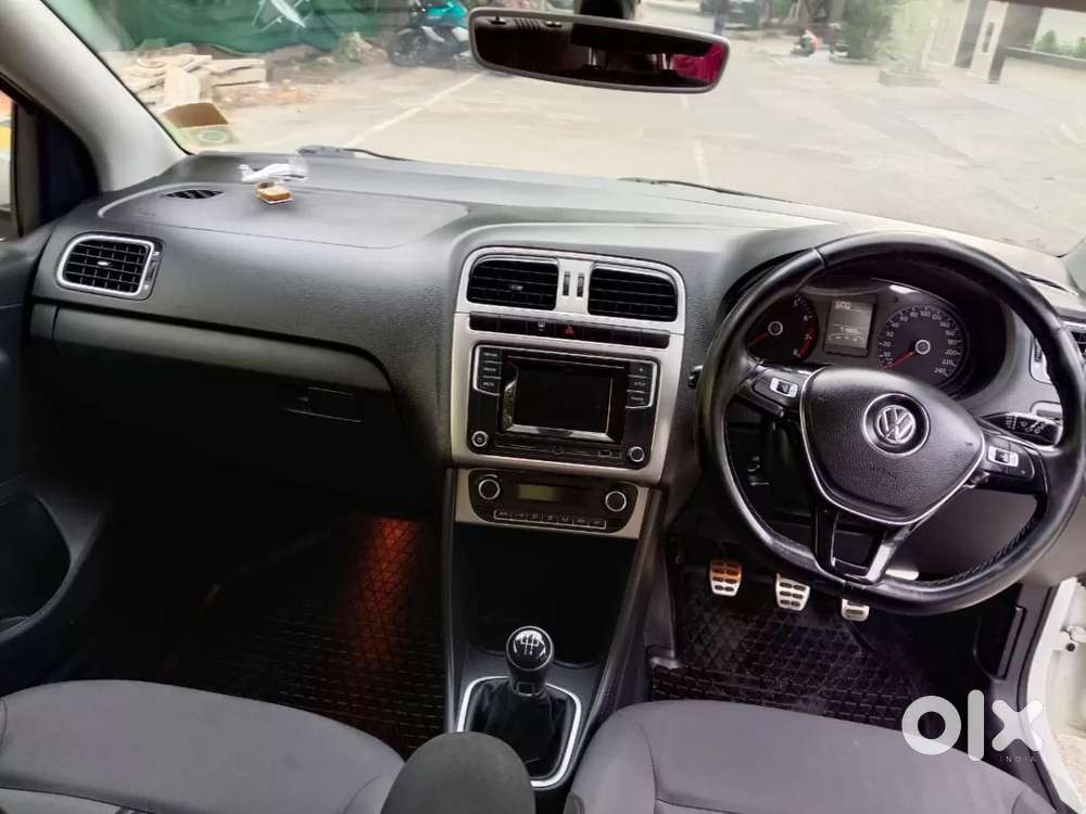Volkswagen Polo Petrol Highline 1.2l, 2017, Petrol