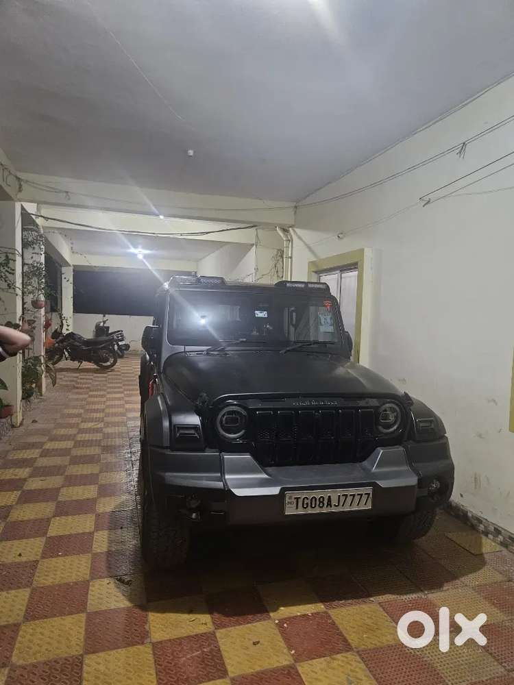Thar Rox, Manual  Top End Model, Fully Loaded, Doctor Driven, Fancy No