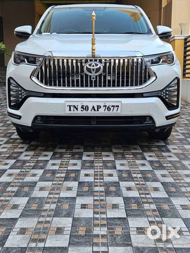 Toyota Innova Hycross 2.0 Vx (o) Hybrid 8 Str, 2025, Petrol