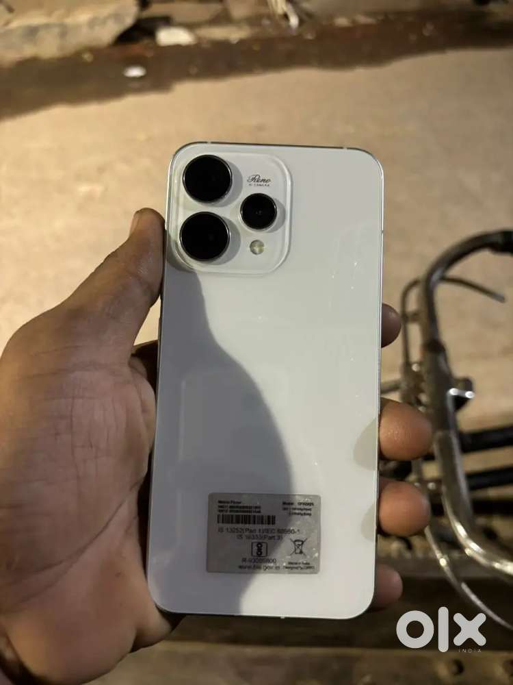 OPPO Reno 15.. 4 Month old