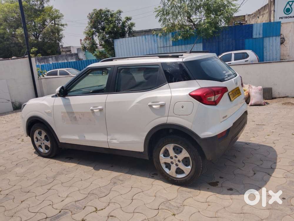 Mahindra Xuv300 1.2 W6 Amt Petrol, 2023, Petrol