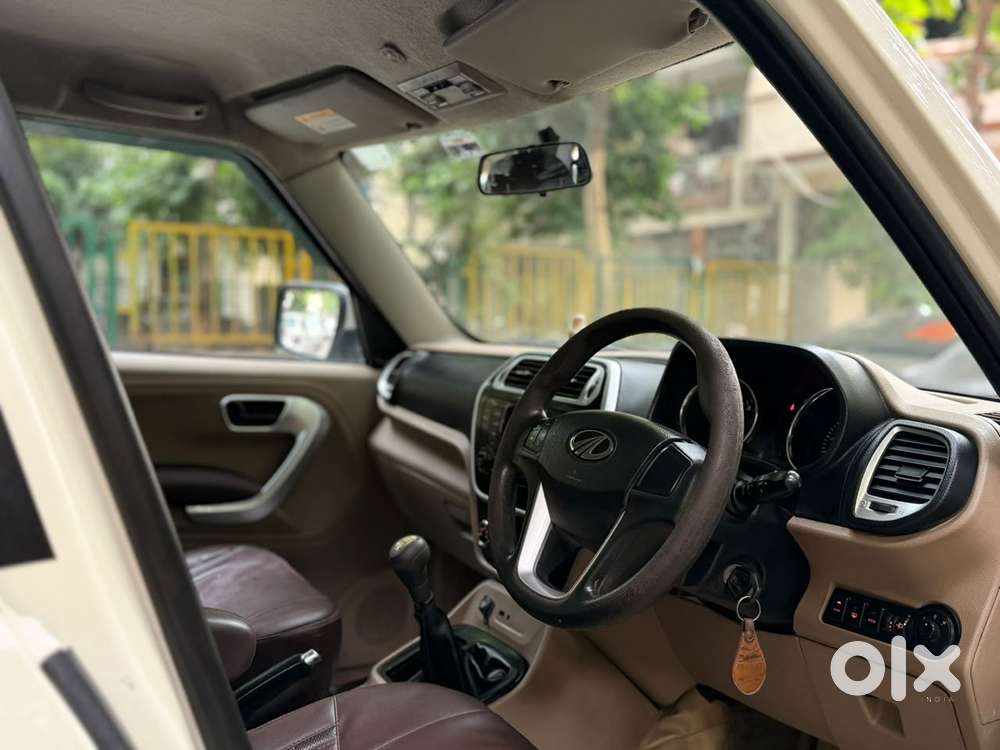 Mahindra Tuv 300 T8, 2016, Diesel