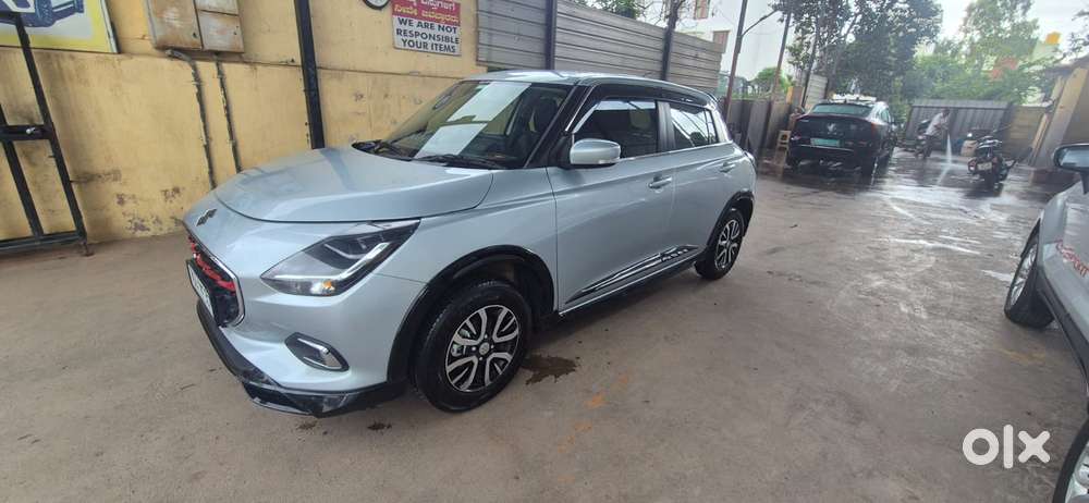 Maruti Suzuki Swift VXi + Manual, 2024, Petrol