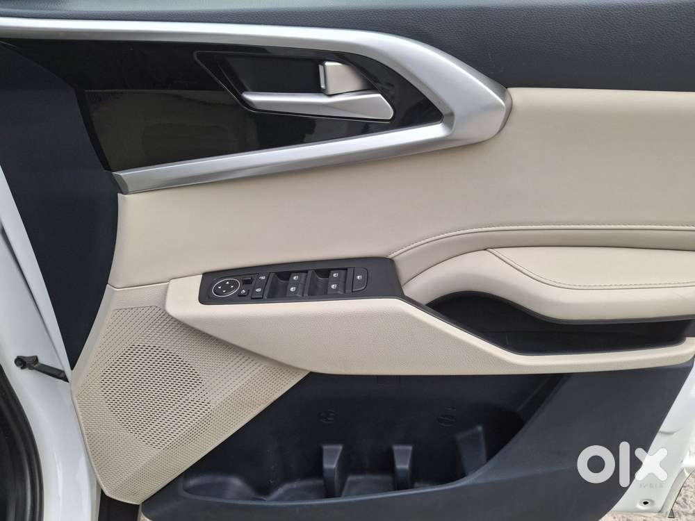 Kia Carens Luxury (o)1.5 Diesel At 7 Str, 2024, Diesel
