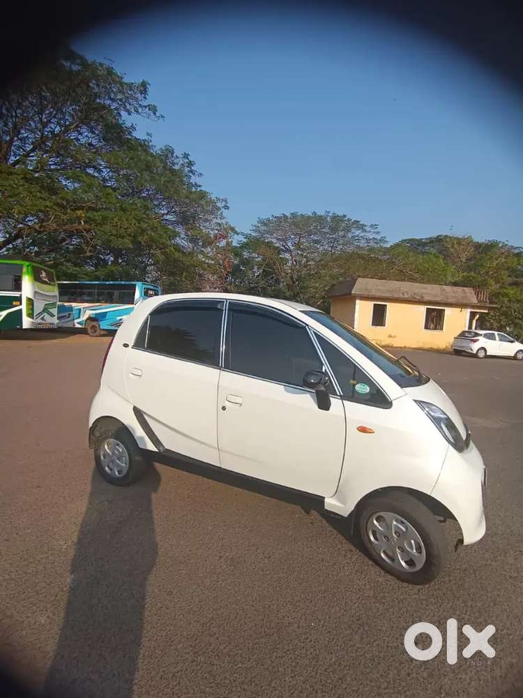 Nano Auto With Sunroof