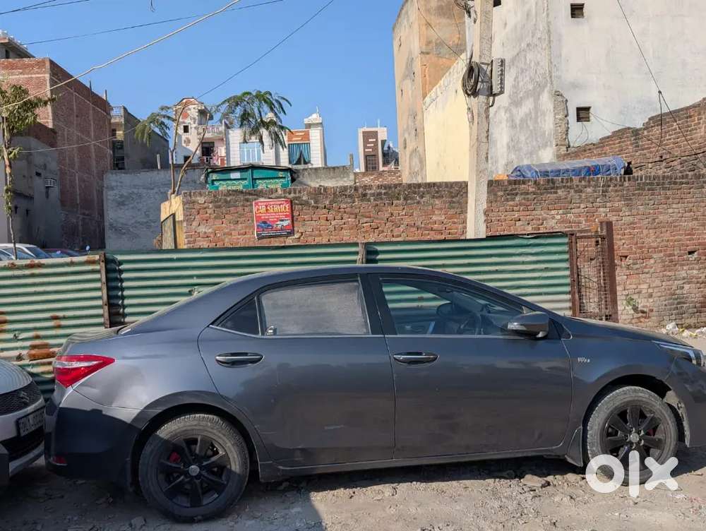 Toyota Corolla Altis 2014 Cng & Hybrids Well Maintained