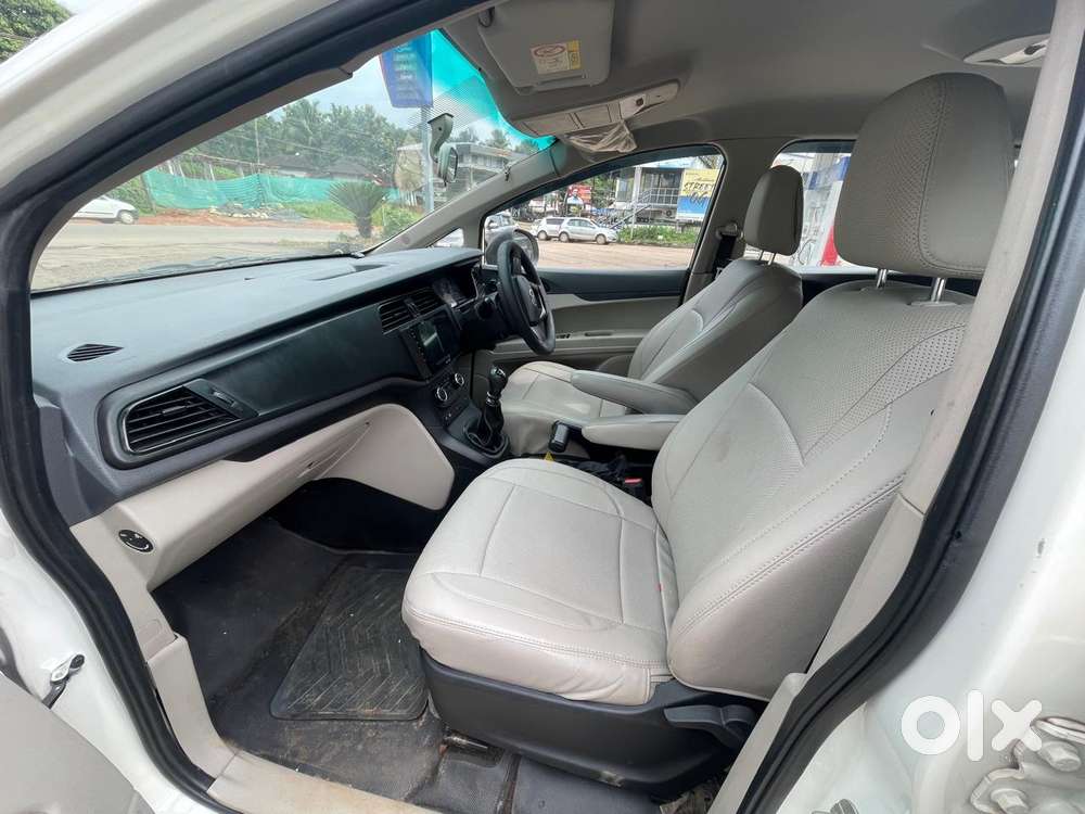 Mahindra Marazzo M2 8str, 2022, Diesel