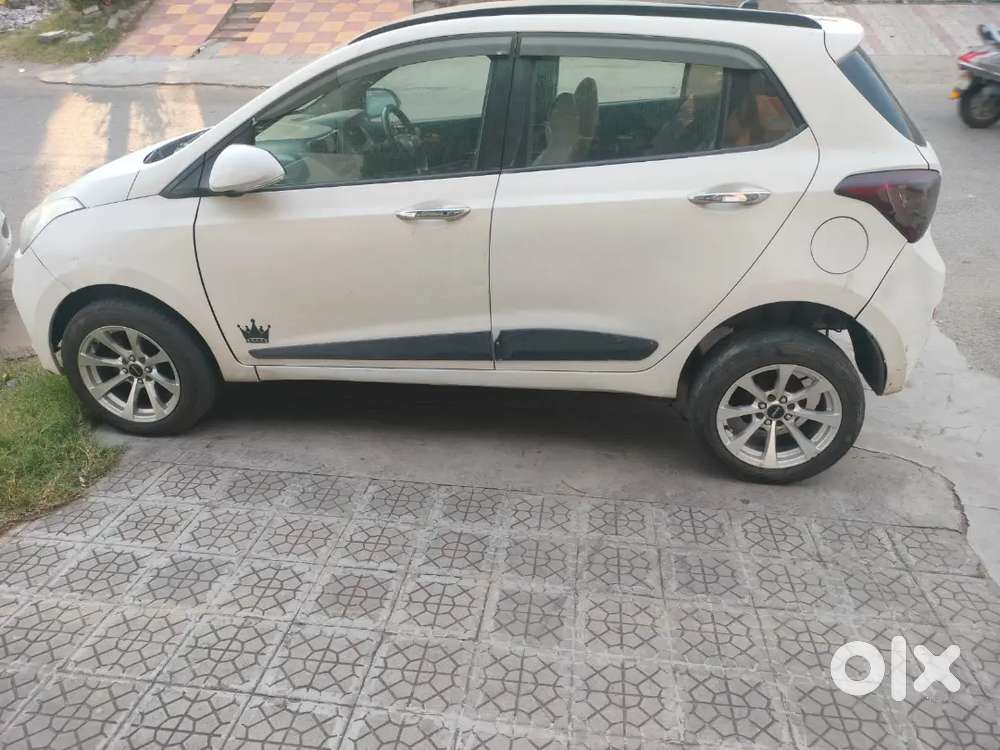 Hyundai Grand I10 2015 Petrol 140000 Km Driven