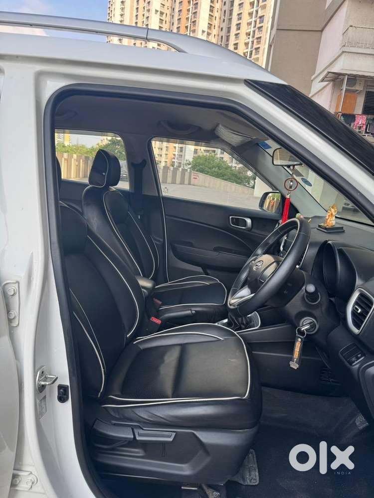 2021 Hyundai Venue S Plus  1st Owner  23,000 Km  Service Records