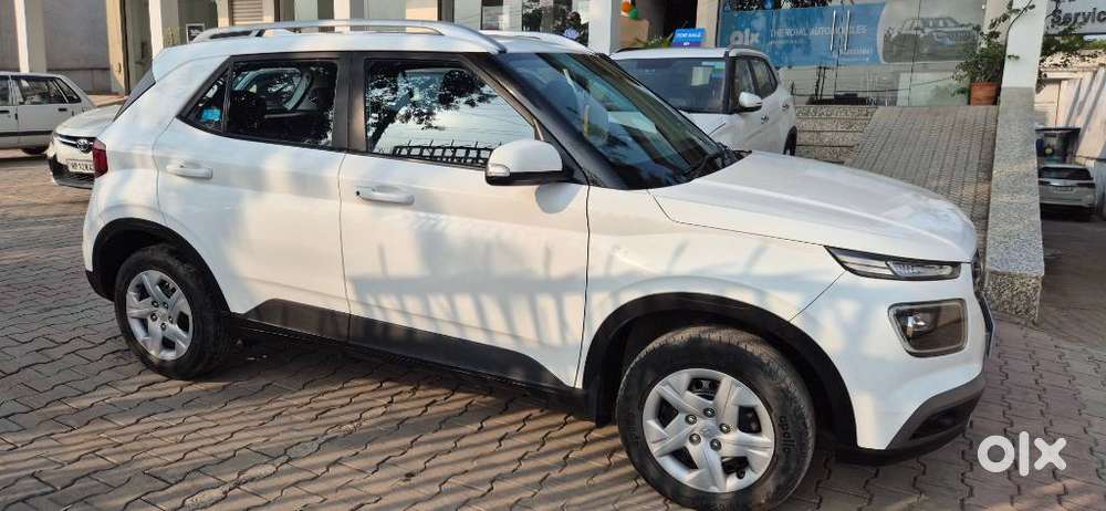 Hyundai Venue 1.2 S Plus, 2022, Petrol