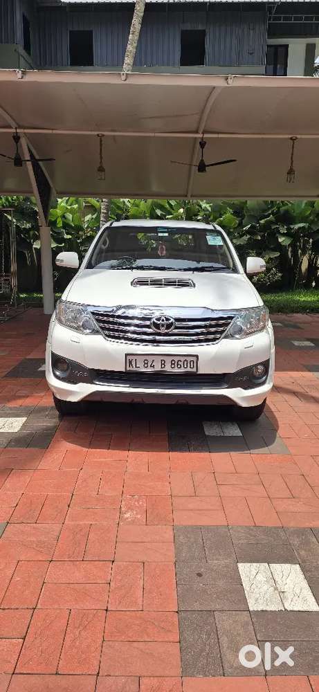 Toyota Fortuner 2012 Diesel 200000 Km Driven