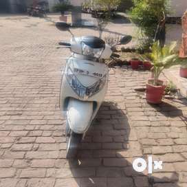Activa second discount hand price olx