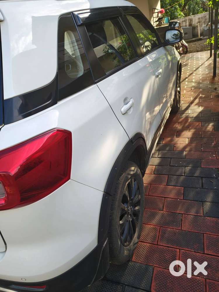 Maruti Suzuki V. Brezza Zxi 2021 Petrol 24500 Km Driven