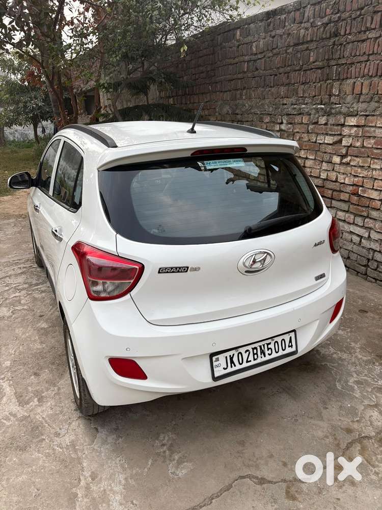 Hyundai Grand I10 2015 Petrol Well Maintained