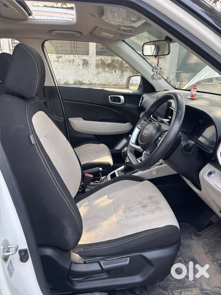 Hyundai Venue Diesel Manual 2023