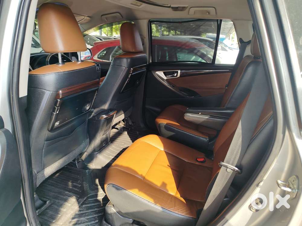 Toyota Innova Crysta 2.8z Automatic, 2016, Diesel