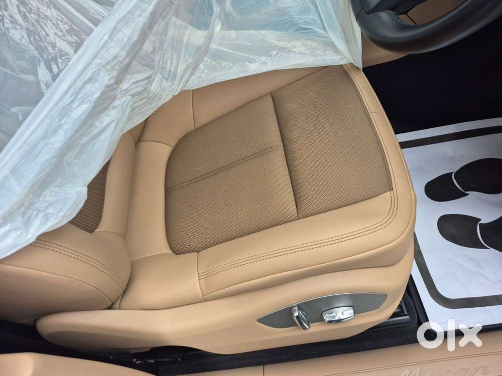 Porsche Macan  Sports Chrono 2023 : 12000 Km Only Driven