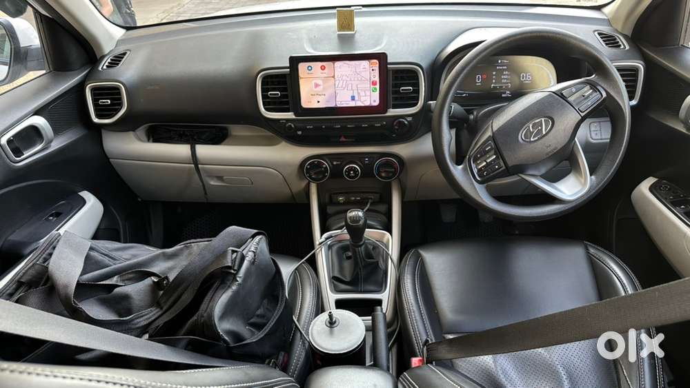 Hyundai Venue Petrol Manual 2023