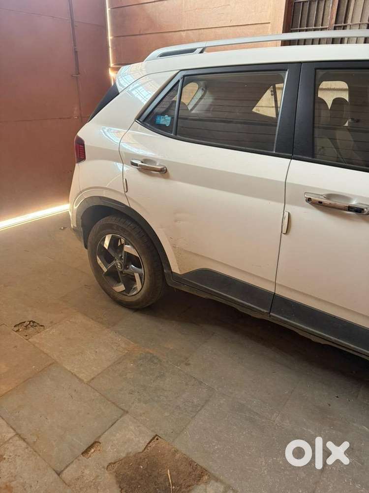 Hyundai Venue 2021 Diesel Well Maintained , Compact Suv , Suv Under 8l