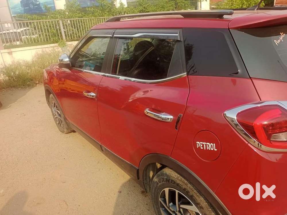 Mahindra Xuv300 W8 2022 Petrol Well Maintained