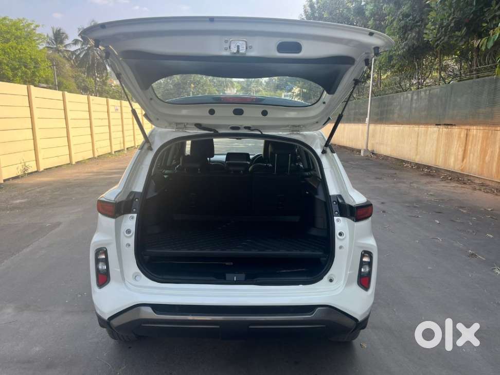 Toyota Urban Cruiser Hyryder 1.5 V Hybrid, 2023, Petrol