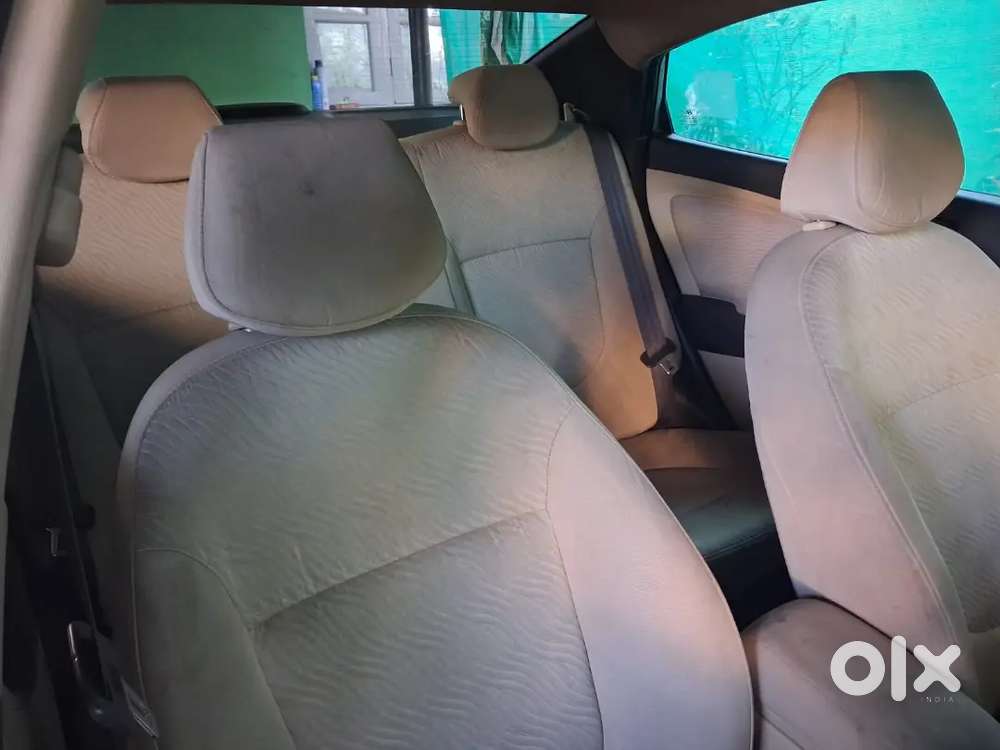 Hyundai Fluidic Verna 2015