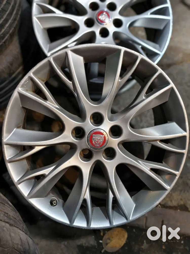 1 Or2 ALLOY WHEEL AVAILABLE OF ALL CARS BMW AUDI SKODA HONDA MERCEDES